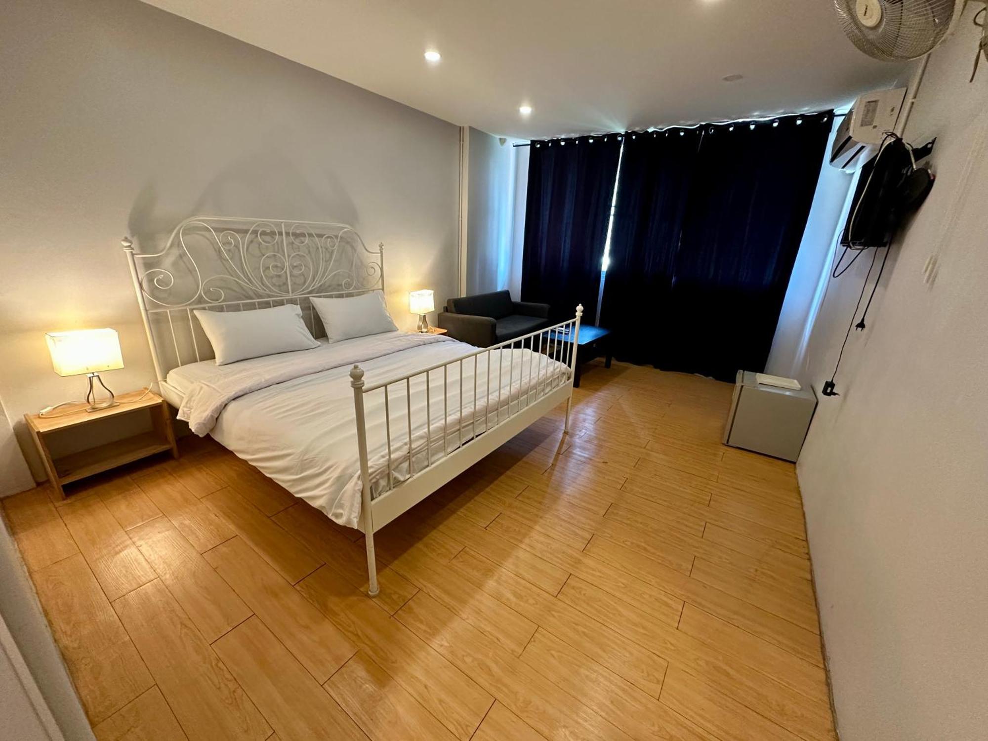 The Cute Silom Hostel Μπανγκόκ Εξωτερικό φωτογραφία