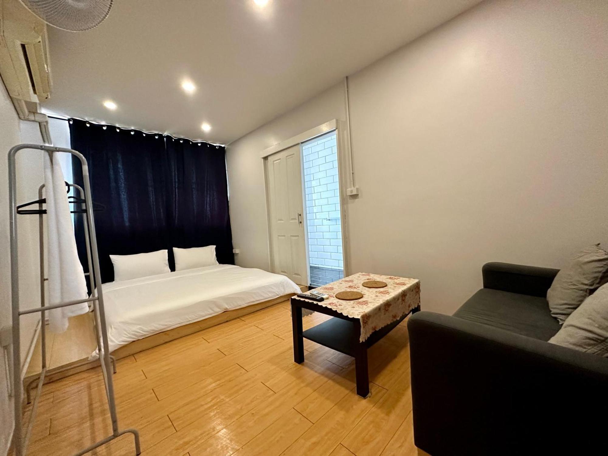 The Cute Silom Hostel Μπανγκόκ Εξωτερικό φωτογραφία