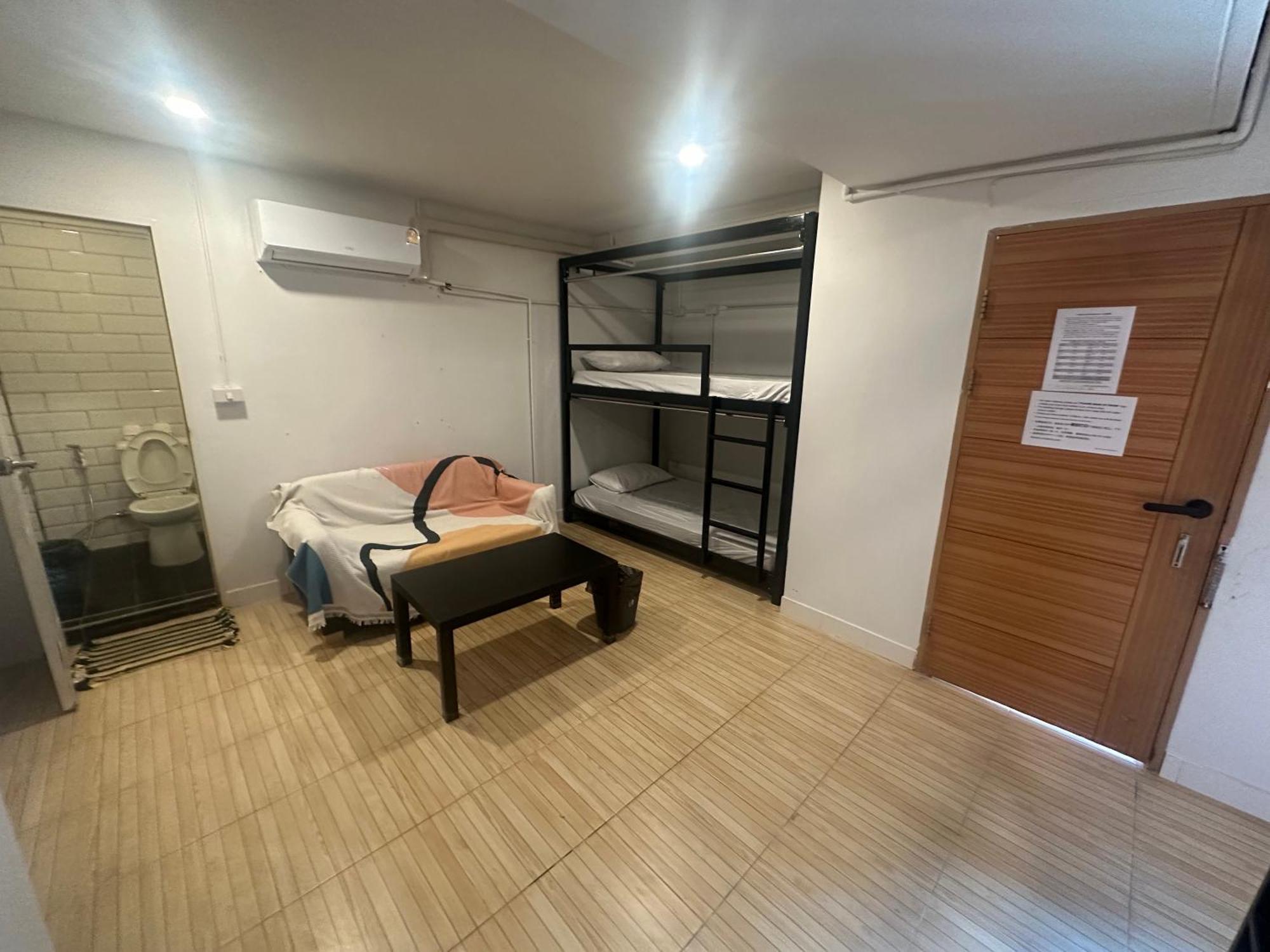 The Cute Silom Hostel Μπανγκόκ Εξωτερικό φωτογραφία