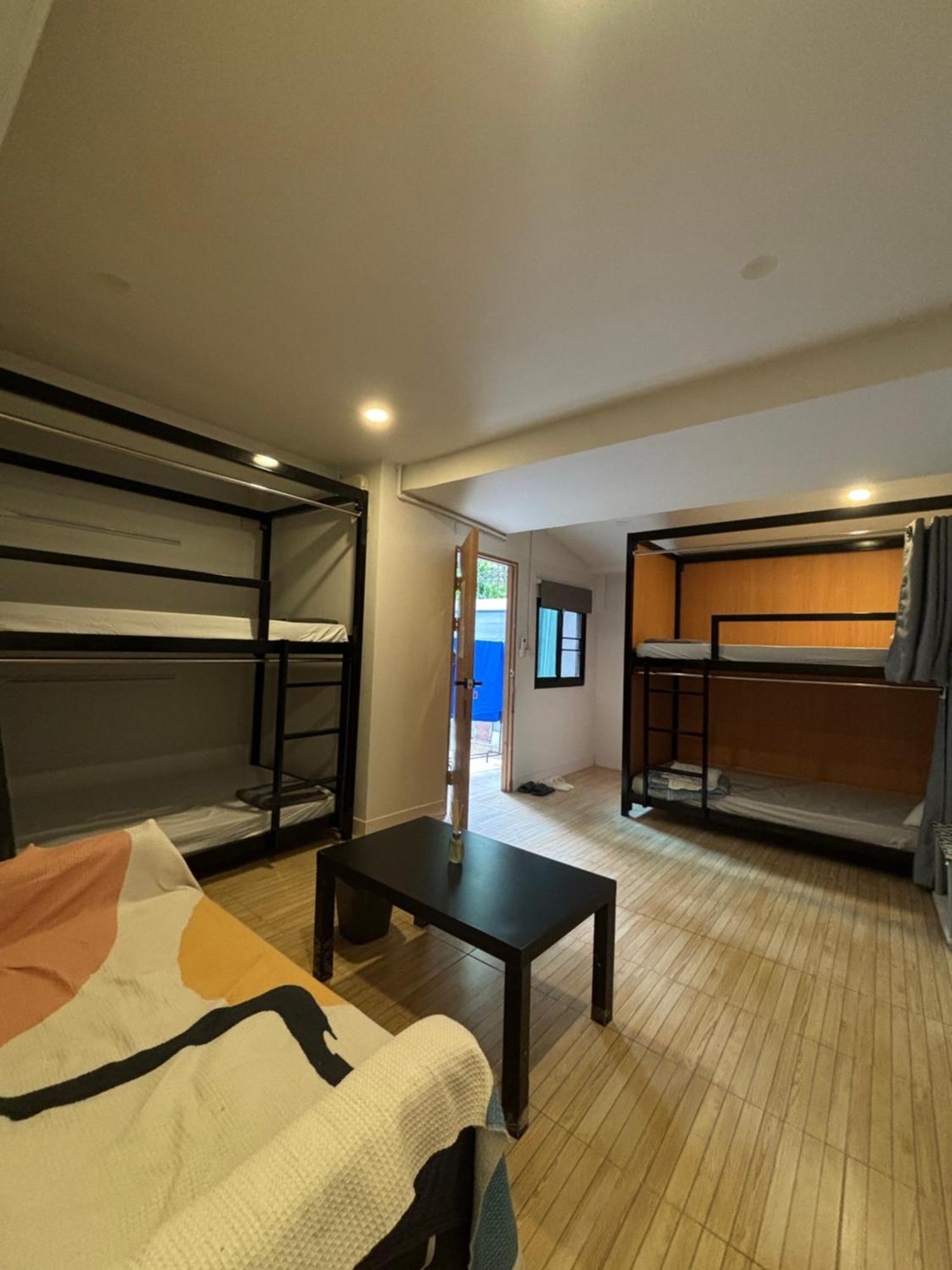 The Cute Silom Hostel Μπανγκόκ Εξωτερικό φωτογραφία