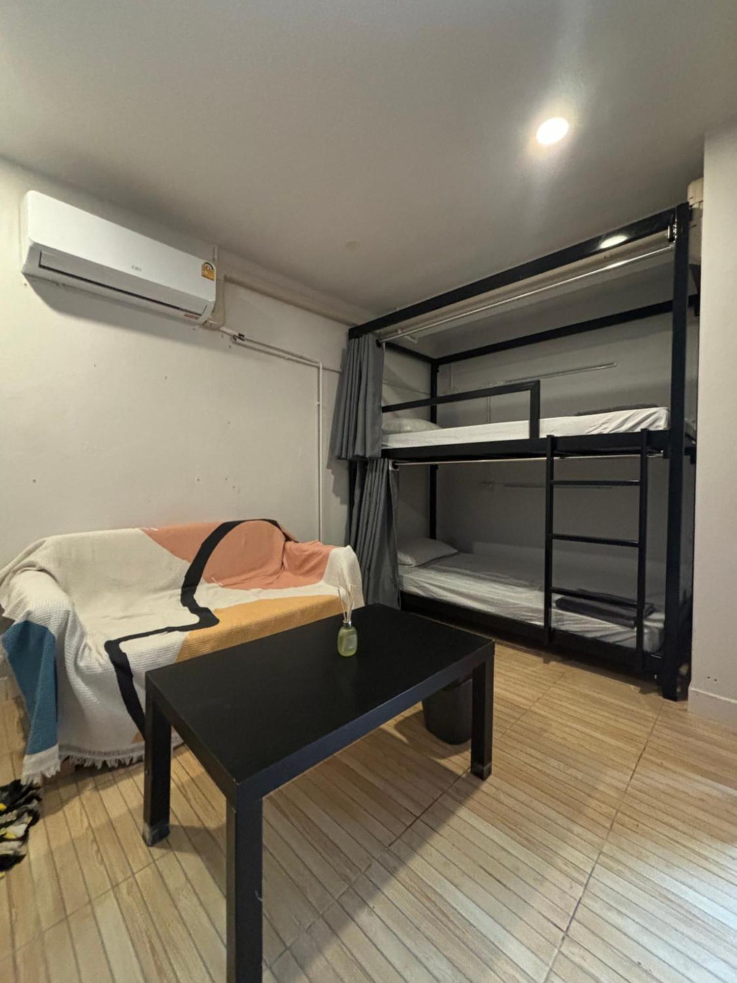 The Cute Silom Hostel Μπανγκόκ Εξωτερικό φωτογραφία